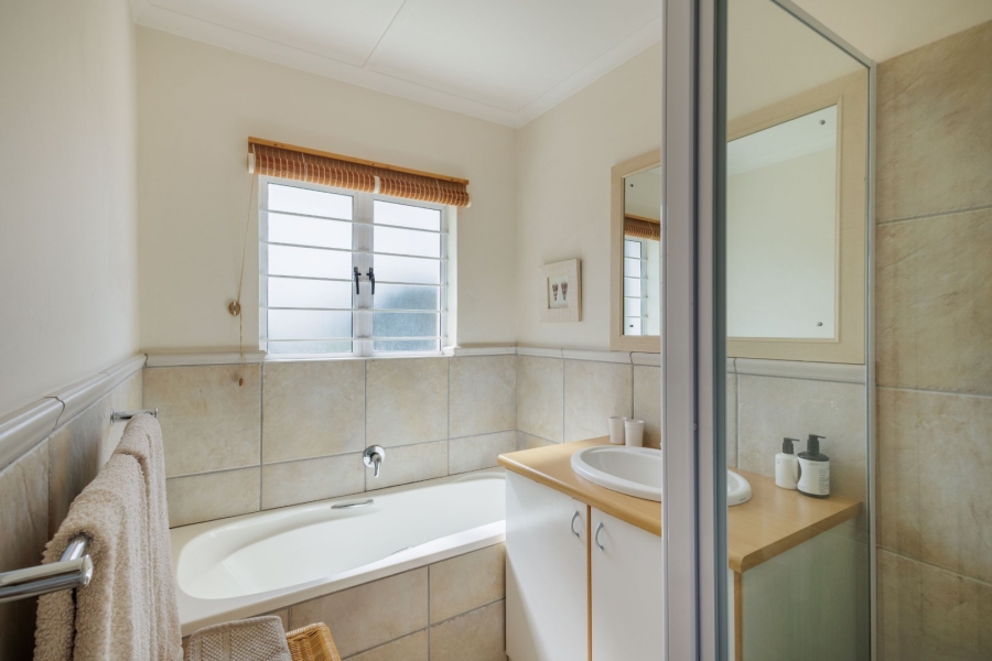 6 Bedroom Property for Sale in Lower Robberg Western Cape